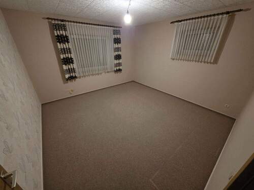 Raum unten Einliegerwohnung 1 - 