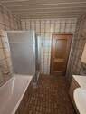 1. Bad 1.Etage Wanne/Dusche 2 - 