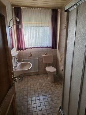 2. Bad 1.Etage Dusche 1 - 