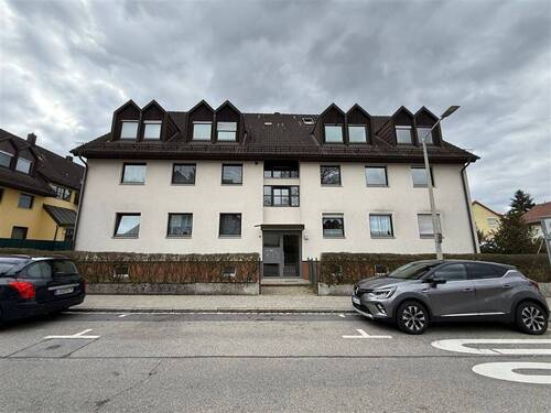 Hausansicht - Etagenwohnung mit 75,00 m&sup2; in Altdorf b. Nürnberg zum Kaufen