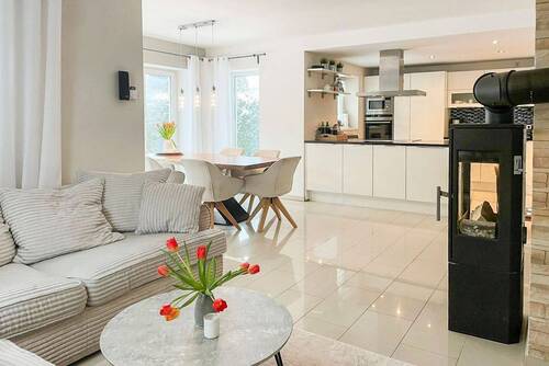 Blick_Wohnzimmer_gesamt - 7 Zimmer Einfamilienhaus in Lübeck