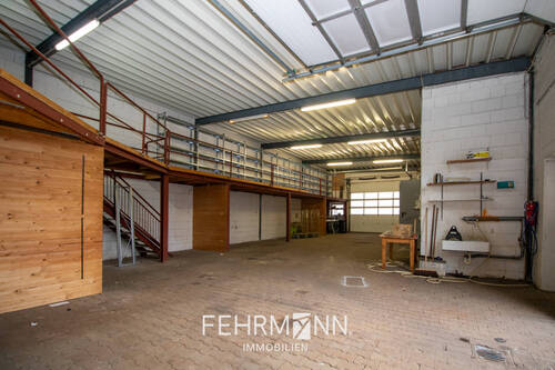 Lagerhalle - 