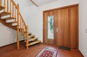 Foyer/Treppe zum OG - 