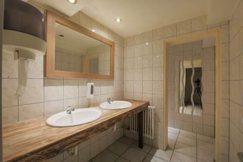WC Anlage Spielhalle UG - 