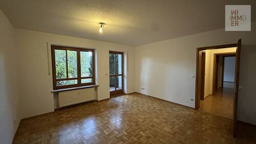 Wohnzimmer (2) - 2 Zimmer Etagenwohnung in Altötting