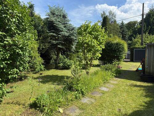 Blick in den Garten - EF - Eigentumsgarten im Steigerwald