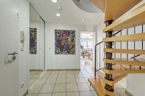 Eingangsdiele - Phantastische Alternative - Haus im Haus auf 2 Ebenen