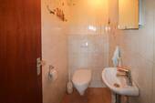 Separate Toilette - 
