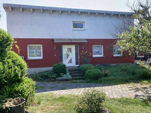 Hauseingang - 5 Zimmer Einfamilienhaus zum Kaufen in Wallhausen