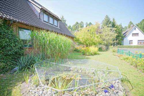 Seitenansicht mit Garten - 