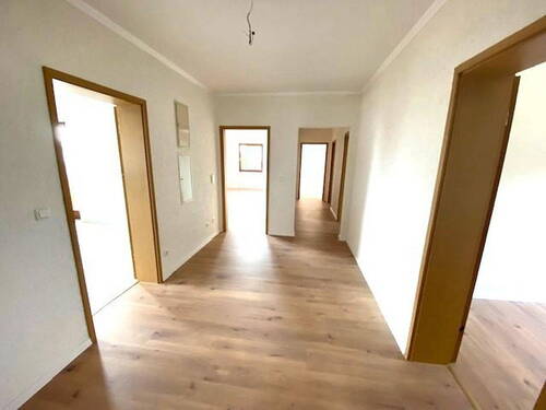 Eingangsbereich mit Gäste WC - 