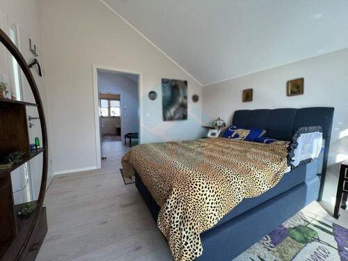 Schlafzimmer 3 Dachgeschoss Ansicht 2 - 