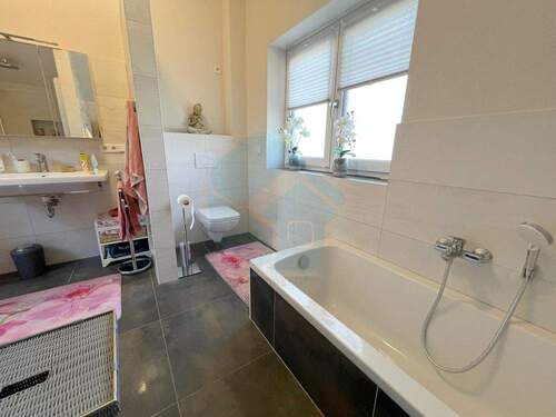 Badezimmer 2 Dachgeschoss - 