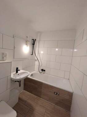 Wannenbad - 3 Zimmer Etagenwohnung in Pasewalk