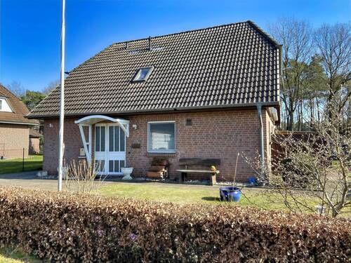 Straßenansicht - 4 Zimmer Einfamilienhaus zum Kaufen in Scheeßel