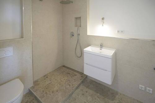 Bad - 2 Zimmer Etagenwohnung in München
