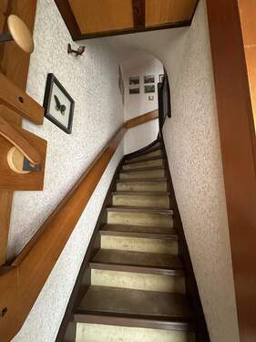 Treppe EG - 1.OG - Reihenmittelhaus mit 102,00 m² in Frankfurt zum Kaufen