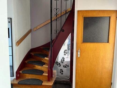 Treppe ins 1.OG 2 - 