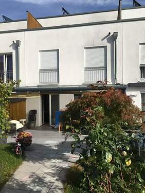 Garten von Hintereingang - 4 Zimmer Reihenmittelhaus zum Kaufen in Neuss