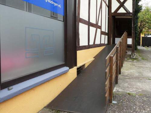 Rampe zum Seitenengang - 