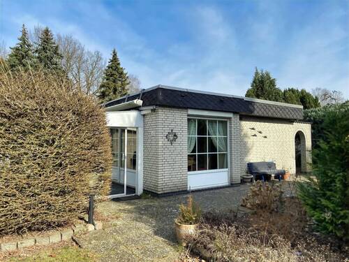 Straßenansicht - 3 Zimmer Mehrfamilienhaus, Wohnhaus zum Kaufen in Fintel