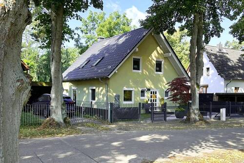 Straßenansicht - 4 Zimmer Einfamilienhaus zum Kaufen in Rangsdorf