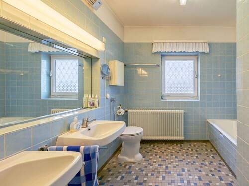 Badezimmer OG Ansicht 1 - 