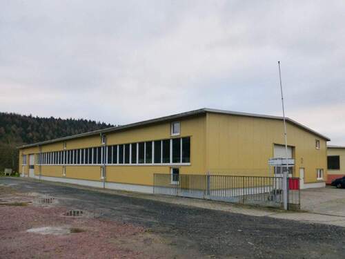 Seitenansicht Halle - 