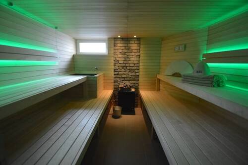 Hanggeschoss-Sauna - 