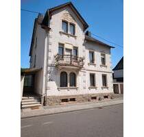 Unikat im Jugendstil- wer will schon ein Haus in Uniform - Idar-Oberstein