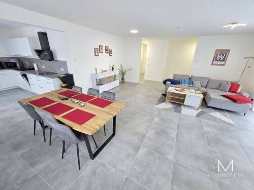 Wohn- und Esszimmer - 3 Zimmer Etagenwohnung zum Kaufen in Kaiserslautern