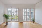 Bodentiefe Fenster zum Balkon - 2 Zimmer Etagenwohnung in Berlin
