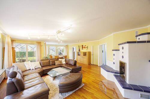 Wohnzimmer EG - Einfamilienhaus mit 245,00 m² in Affalterbach zum Kaufen