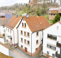 Zweifamilienhaus mit Burgblick - charmantes Altort-Juwel in Rieneck
