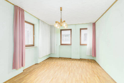 EG Wohnzimmer - Mehrfamilienhaus, Wohnhaus mit 165,00 m&sup2; in Rieneck zum Kaufen