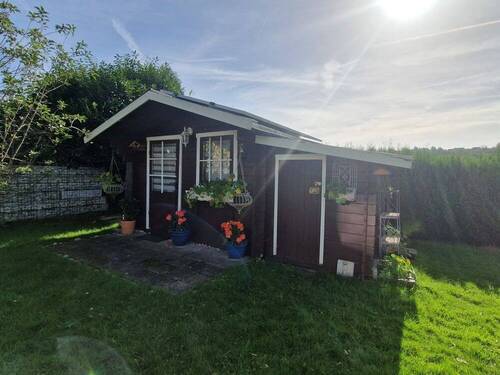 Gartenhütte mit PV - 