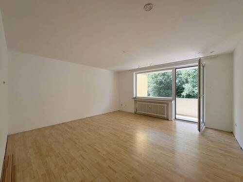 Wohn-/Esszimmer - 3 Zimmer Etagenwohnung zum Kaufen in Düsseldorf / Unterbach