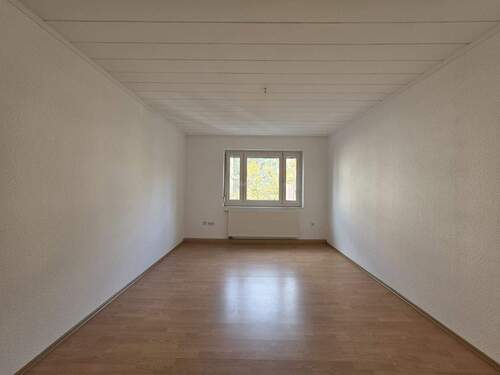 Wohnzimmer - 3 Zimmer Etagenwohnung zur Miete in Nürnberg