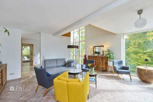 Wohnzimmer - 6 Zimmer Mehrfamilienhaus, Wohnhaus in Monschau