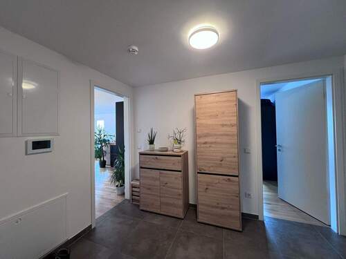 Garderobe - 3 Zimmer Etagenwohnung zur Miete in Regensburg