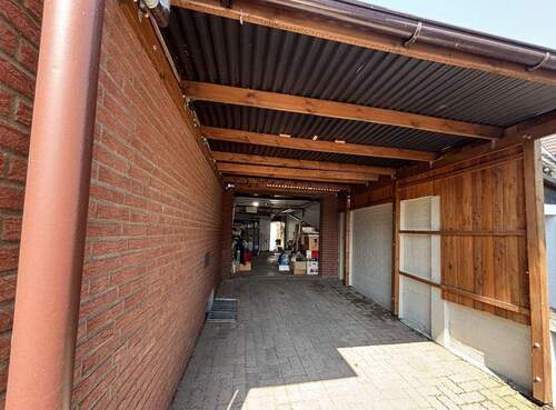 Garage/ Carport - 