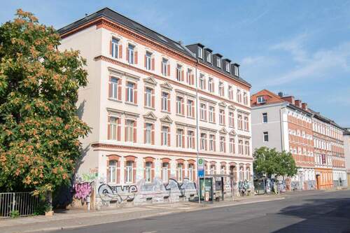 Gebäudeansicht - INVESTIEREN & PROFITIEREN Denkmalgeschütztes Mehrfamilienhaus mit 9 Wohnungen und Mietpotenzial