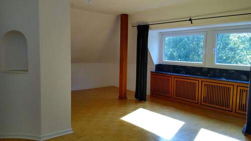 Wohnzimmer - 3 Zimmer Etagenwohnung zur Miete in Essen
