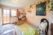 Kinderzimmer 2 mit Zugeng zum Balkon - 