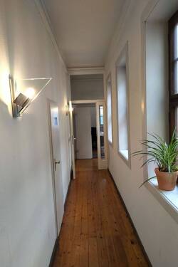 Hauptgang.jpg - 3 Zimmer Büro in Dresden