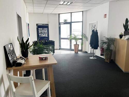Eingangsbereich Büro - 