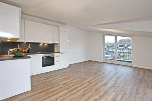 Küche + Essen - 3 Zimmer Etagenwohnung in Ammersbek