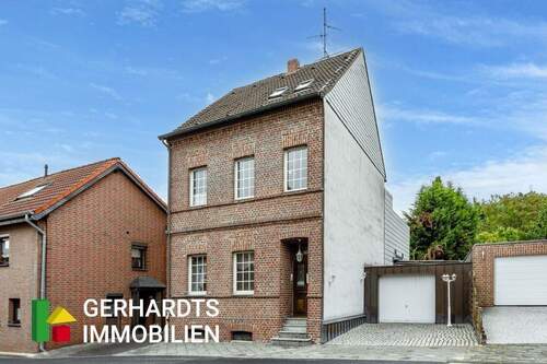 Straßenansicht - Aus Alt wird euer Eigentum und Familiennest - mit Herz, Hand und Verstand in Güdderath! Ansehen!