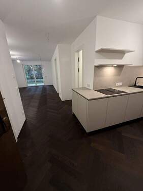 Blick in die Wohnung - Exklusive 2- Zimmer Neubauwohnung im EG mit Garten in München - Solln