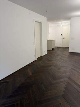 Wohn-Esszimmer - 2 Zimmer Etagenwohnung in München - Solln